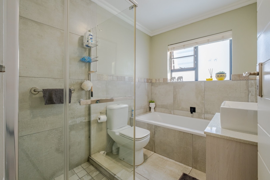 3 Bedroom Property for Sale in Sandbaai Western Cape